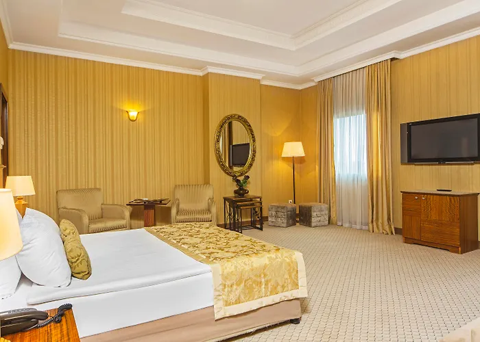 آرتس تقسيم فندق 4*