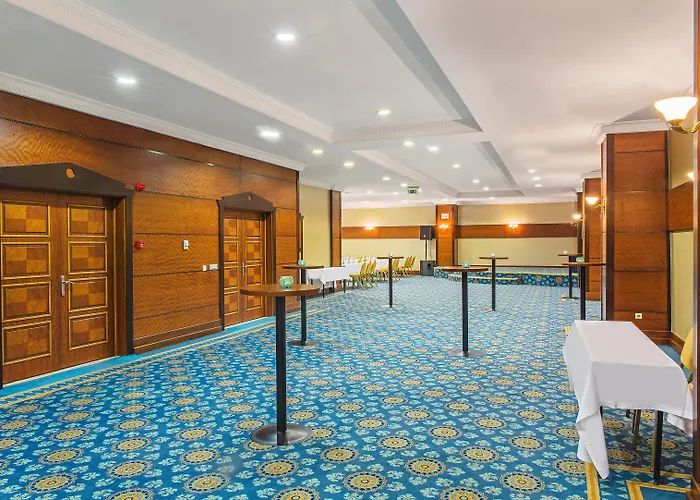 آرتس تقسيم فندق