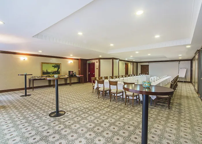 فندق آرتس تقسيم